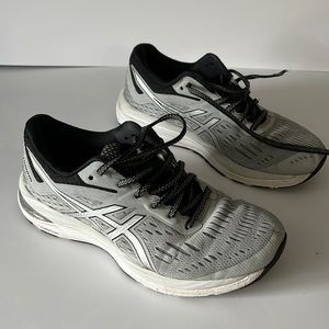 Asics gel cumulus flute foam female running shoes, used